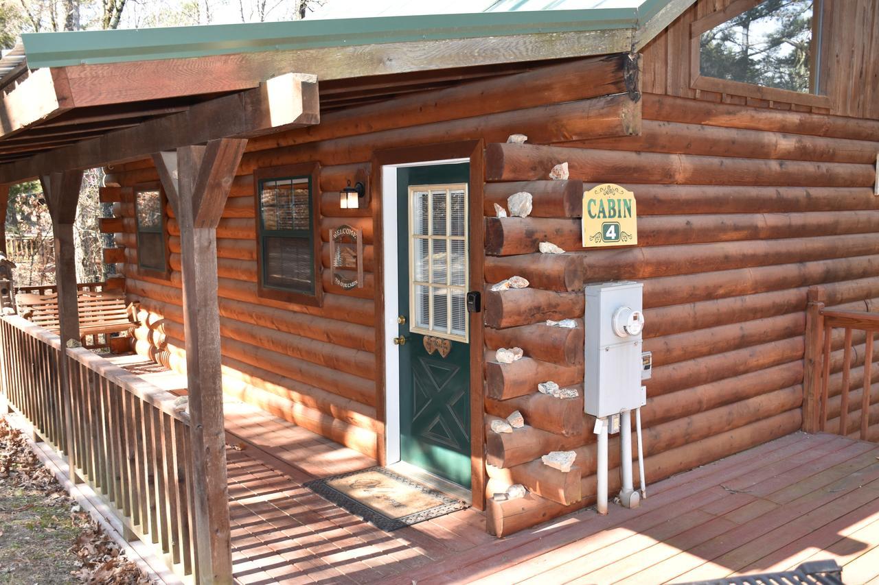 Cabin Fever Resort Eureka Springs Exterior photo